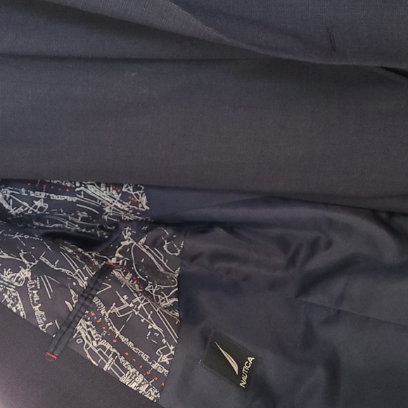 Suit - Picture 2 of 4